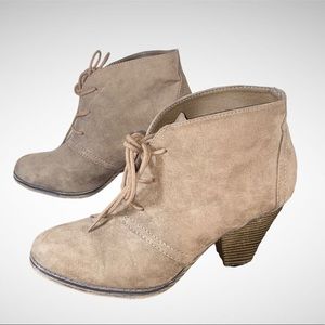 Mia Brown/Tan Heel Booties Size 9
